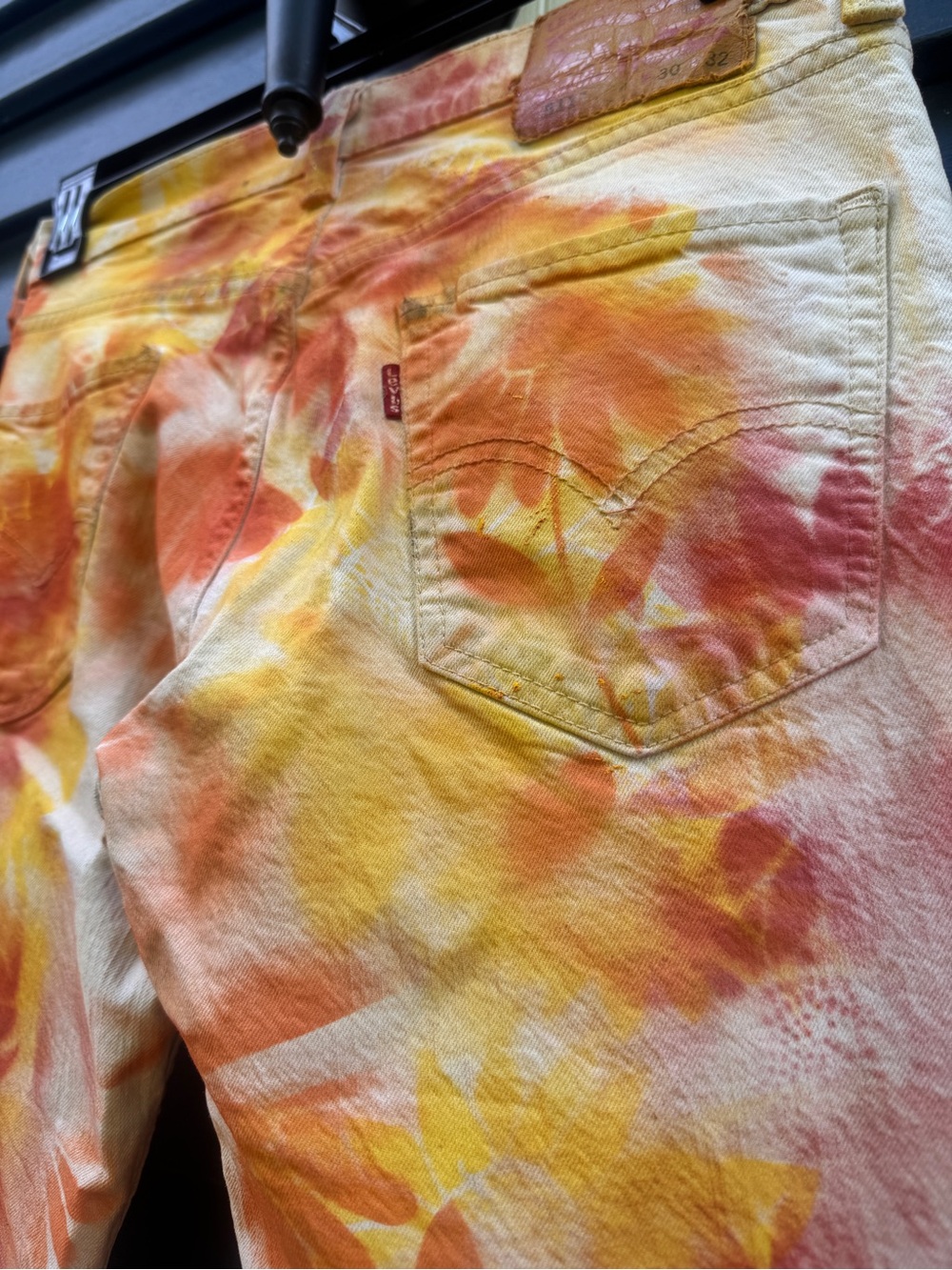 Hand Painted Upcycled Levi’s Floral Jeans Fall Vibe Size 30 - Picture 14 of 14